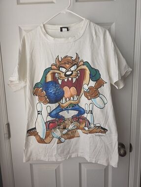 Vintage Looney Tunes Taz Pro Bowler  All Over Print  Size L Made In The USA